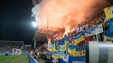 Ukrajintí fanouci vytvoili v Uherském Hraditi bhem zápasu s eskem...