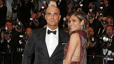Robbie Williams a jeho manelka Ayda Fieldová (Cannes, 16. kvtna 2015)