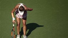 Vyerpaná Lesja Curenková v osmifinále US Open.
