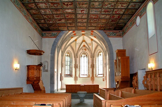 Interiér kostela sv. Martina v Zillis