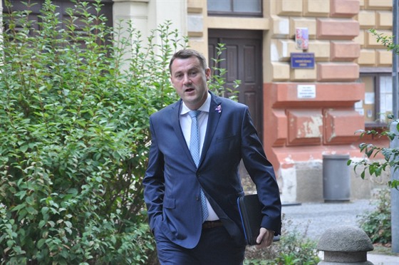 Hejtman Libereckého kraje Martin Pta u soudu v Liberci (11. záí 2018)