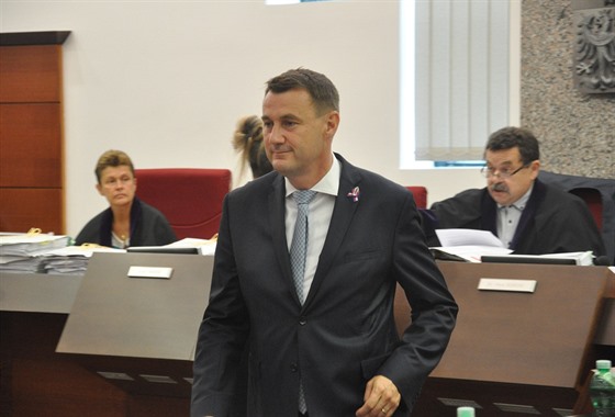 Hejtman Libereckého kraje Martin Půta u soudu v Liberci. (11. září 2018)
