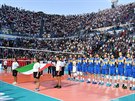 Mistrovství svta 2018 zaalo zápasem Itálie - Japonsko pod irým nebem na...