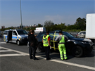 Policisté na Jižní spojce zastavili kradené rakouské auto. (6. září 2018)