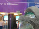 elenka SmartSleep z boního pohledu na stánku Philips na veletrhu IFA 2018)