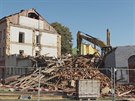 Demolice zchátralého domu v Plzni