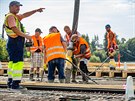 Stavbai betonovali mostovku na novm pemostn Orlice ve Svinarech...