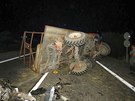 idi BMW 525 narazil do pvsu taenho traktorem na silnici I/16 u Sobotky...
