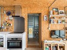 Jeden pokoj spojuje obývací ást s kuchyskou zónou. 
