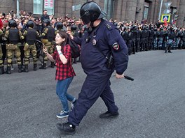 PROTIVLÁDNÍ DEMONSTRACE. V Rusku se protestovalo proti plánovanému navýení...
