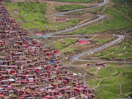 ínská Larung Gar Road