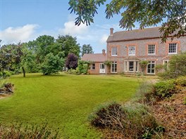 Luxusní dům v anglické obci Benson v Jižním Oxfordshiru je na prodej za milion...