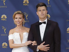 Scarlett Johansson a Colin Jost na cenách Emmy (Los Angeles, 17. záí 2018)
