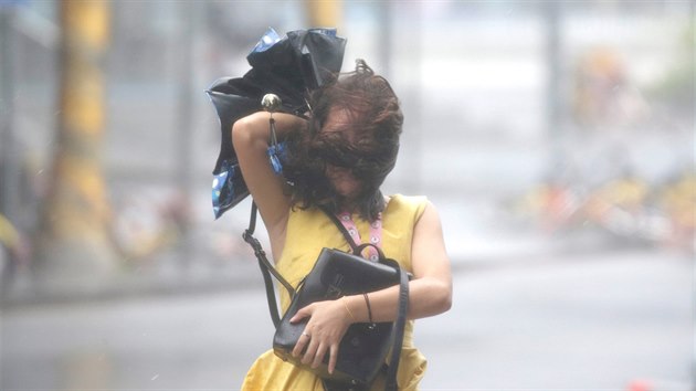 Tajfun Mangkhut ni Hongkong a jin nu (15. z 2018)