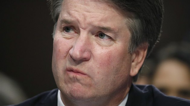 Kandidt na soudce nejvyho soudu USA Brett Kavanaugh bhem slyen v Sentu (6. z 2018)