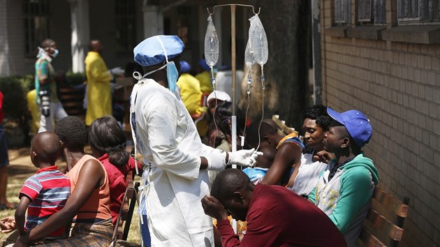 Zimbabwe vyhlsilo v hlavnm mst Harare epidemii cholery. (11. z 2018)