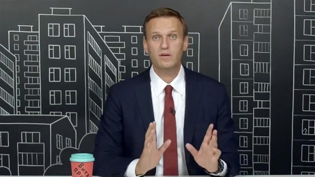 Alexej Navaln zveejnil s odkazem na veejn informan zdroje obvinn, e velen Nrodn gardy podvdlo pi nkupu potravin. (24. srpna 2018)