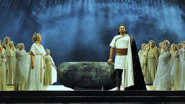 Scna z inscenace Smetanovy opery Libue v Nrodnm divadle