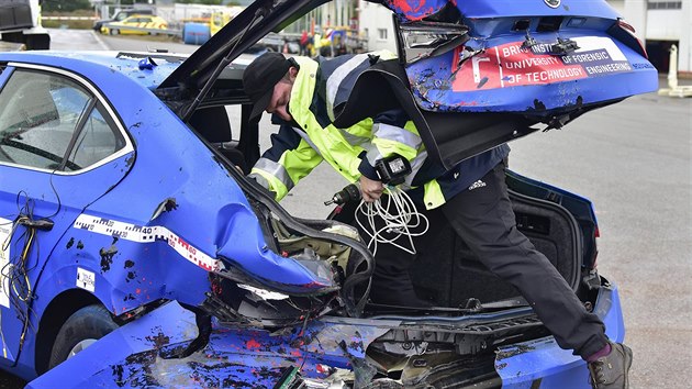 Ukzku postupu zchran pi simulovan automobilov nehod mohli vidt nvtvnci akce Crash Day, podan stavem soudnho inenrstv VUT 14. z 2018 v Ostrovaicch na Brnnsku. Nrazov testy jsou ureny hlavn pro studenty kol a tak soudn znalce. Dky poznatkm zskanm z crashtest dokou lpe urit, jak se konkrtn nehoda stala.