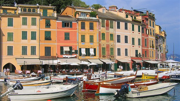 Portofino na pobřeží Ligurie je známé jako útočiště boháčů.