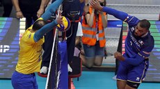 Brazilec Luiz Felipe Marques Fonteles, zkrácen� Lipe, práv� blokem zastavil...