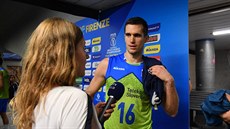 Gregor Ropret odpovídá po vítzném utkání s Belgií reportérce slovinské...