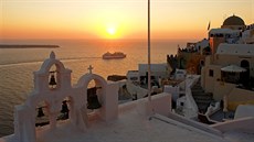 Krom výletních plaveb je Santorini pední destinací pro svatby a líbánky.