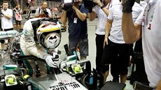 Lewis Hamilton, vítz kvalifikace na Velkou cenu Singapuru