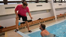 Ond�ej �imá�ek v plamenné diskusi s kolegou