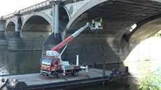 Hlávkův most čeká rekonstrukce. Odborníci zahájili jeho průzkum