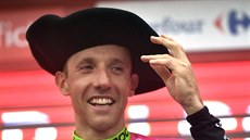 Kanadský cyklista Michael Woods si po triumfu v 17. etapě Vuelty vyzkoušel...