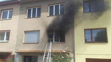 U poáru v rodinném dom v Brn-ekovicích zasahovaly tyi hasiské jednotky.