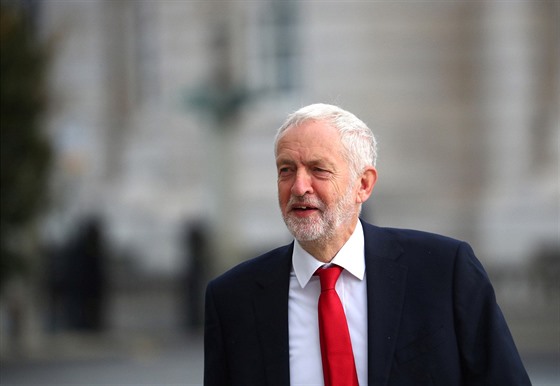 éf labourist Jeremy Corbyn pichází na výroní konferenci strany v...