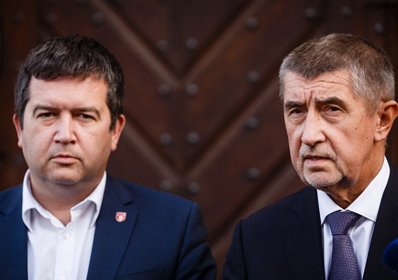 Premiér a éf ANO Andrej Babi a lídr SSD Jan Hamáek