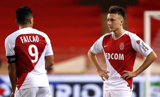 Radamel Falcao (vlevo) a Aleksandr Golovin v dresech Monaka