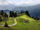 Nekonečné cesty pastvinami v Tyrolských Alpách