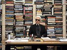 Karl Lagerfeld se vedle módy vnuje i fotografii a také psaní knih. Má dokonce...