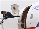 Jihokorejský prezident Mun e-in s manelkou se louí ped návratem z tídenní...
