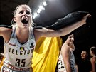 Belgická basketbalistka Julie Vanloová oslavuje postup do semifinále...