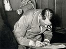 Okamik podpisu mnichovské dohody &#8210; Adolf Hitler.