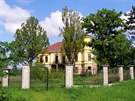Jeniovice - Býkev, okres Mlník. Zámek postavený v roce 1900 lechtickým rodem...