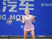 FORHEND. esk tenistka Kateina Siniakov na turnaji ve Wu-chanu
