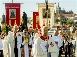 V předvečer svátku svatého Václava prošel Prahou průvod se středověkým obrázkem...