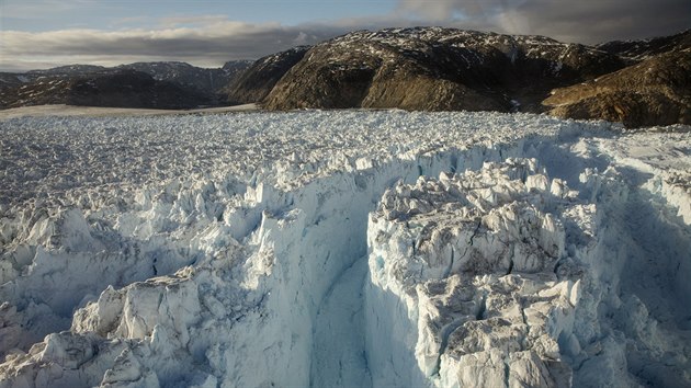 Amerit klimatologov a ocenologov monitoruj na zpad Grnska rozpad ledovc. 