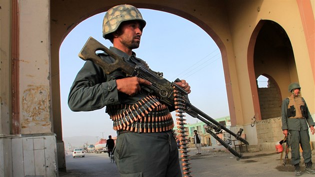 Afghnsk policista ve mst Ghazn (16. z 2018)
