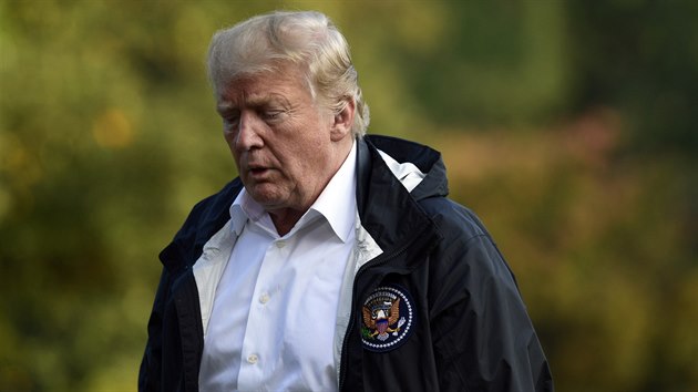 Americk prezident Donald Trump navtvil oblasti zasaen huriknem Florence (19.9.2018)