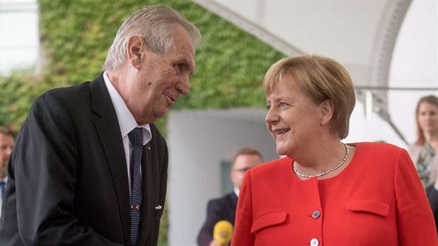 Nmeck kanclka Angela Merkelov se v Berln setkala s eskm prezidentem Miloem Zemanem. (21.9.2018)