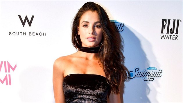 Svt Kayly Fitzgeraldov jsou pehldky, focen a party s celebritkami.