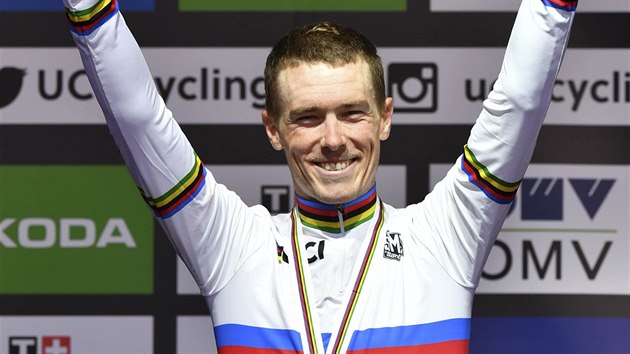 Rohan Dennis slav titul mistra svta v asovce.