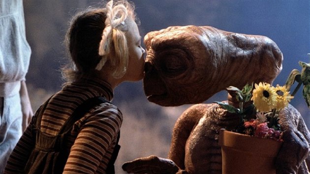 Drew Barrymore ve filmu E.T. mimozemšťan (1982)